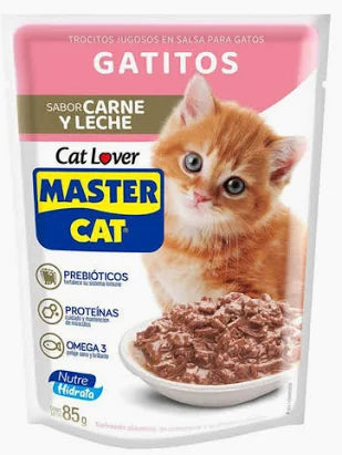 Trocitos jugosos para gatos Master Cat de Mundotito en envase de 85g, con pequeños trozos de carne para gatos.